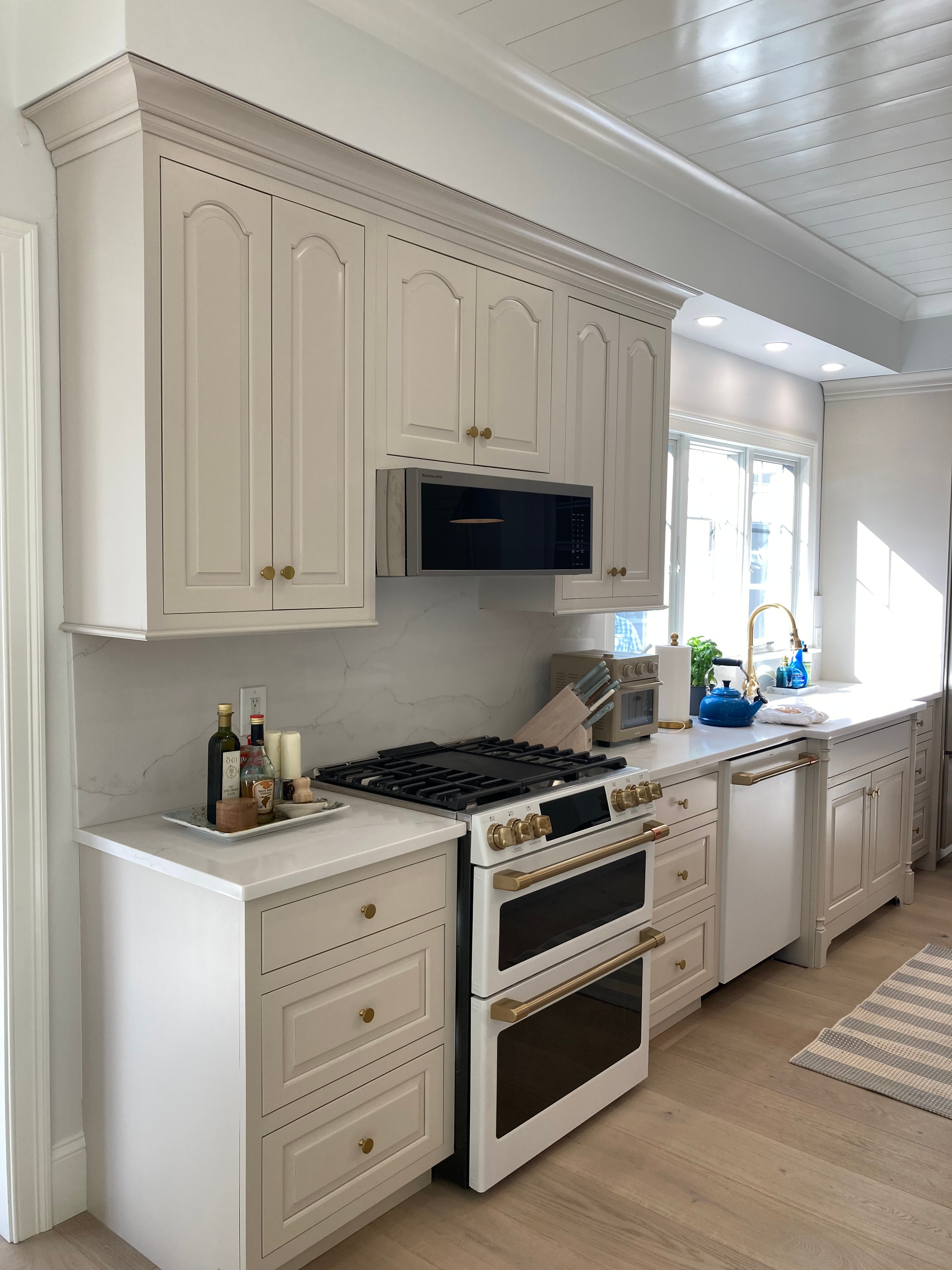 Colonial home, Cape cod MA after cabinet transformation